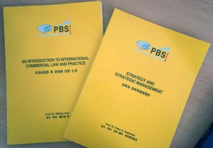 Seminar booklets, pictured, spread management and business expertise across the country. The pages on the left were always written in English, while the pages on the right contained the Korean translation. This layout was highly popular among readers who were keen on improving their English language skills. It was common to see North Koreans reading these booklets at bus stops, in libraries, and in restaurants. (Photo: Felix Abt)